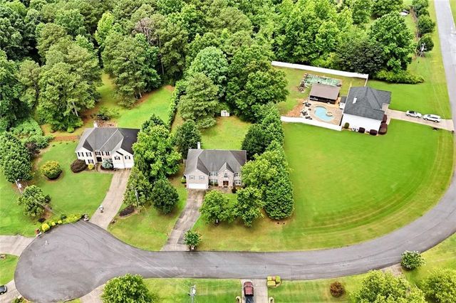 829 Sweden Forest Cove, Hampton, GA 30228