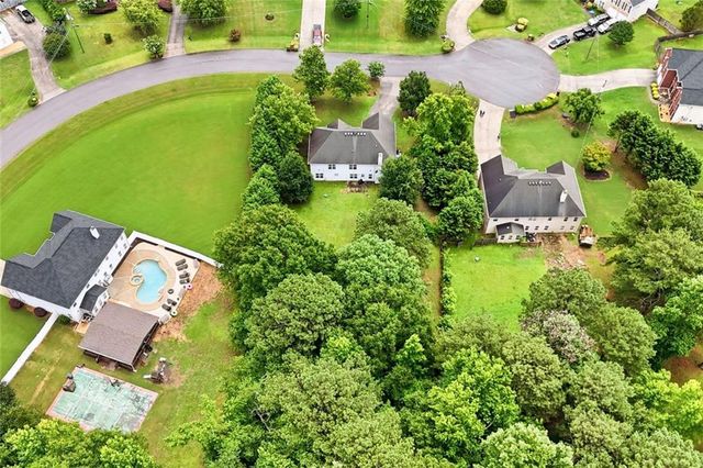 829 Sweden Forest Cove, Hampton, GA 30228