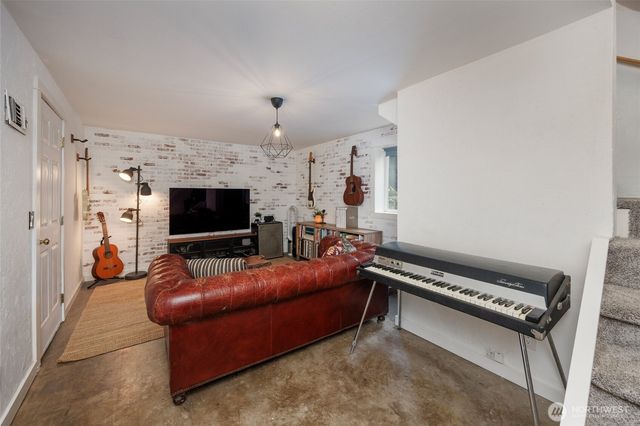 2327 W Mukilteo Boulevard, Everett, WA 98203