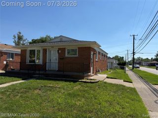 5902 N Lafayette Street, Dearborn Heights, MI 48127
