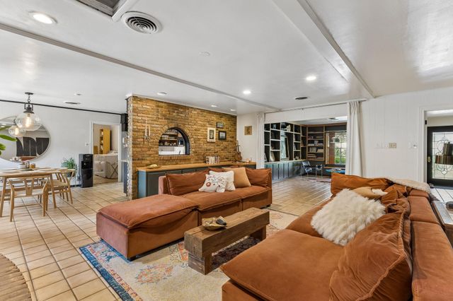 103 W Mimosa CIR, San Marcos, TX 78666