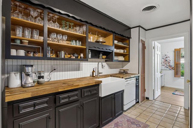103 W Mimosa CIR, San Marcos, TX 78666