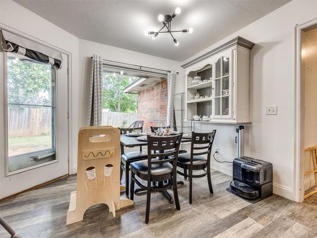 720 NW 8th Street, Moore, OK 73160
