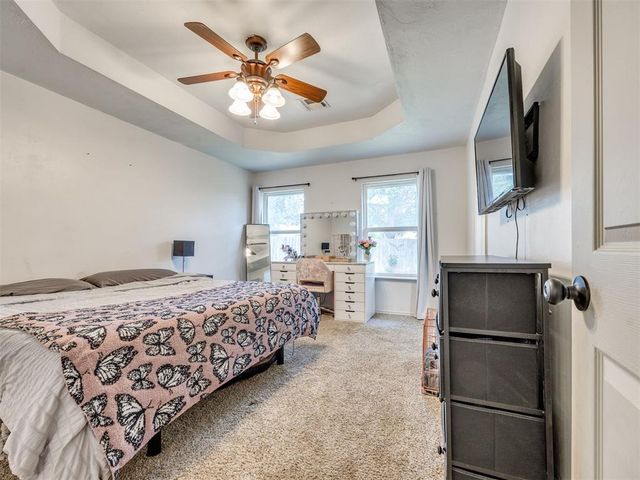 720 NW 8th Street, Moore, OK 73160