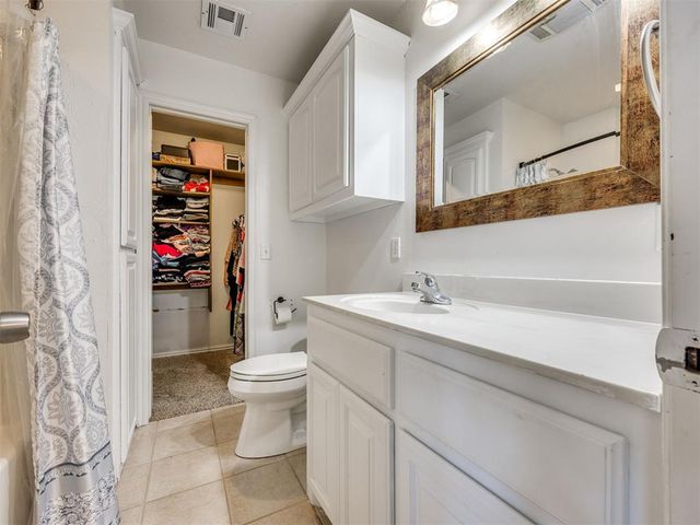 720 NW 8th Street, Moore, OK 73160