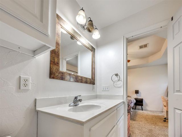 720 NW 8th Street, Moore, OK 73160