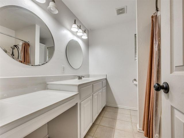 720 NW 8th Street, Moore, OK 73160