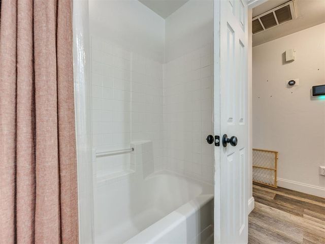 720 NW 8th Street, Moore, OK 73160