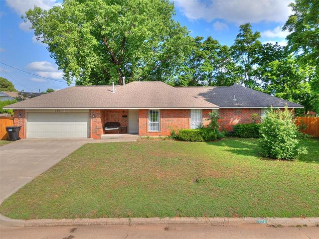 720 NW 8th Street, Moore, OK 73160