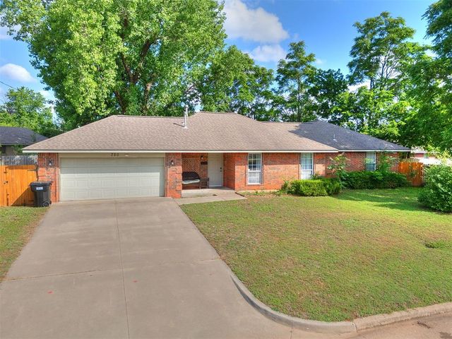 720 NW 8th Street, Moore, OK 73160