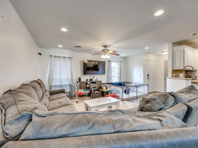 720 NW 8th Street, Moore, OK 73160