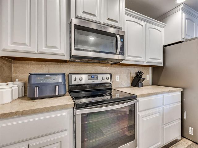 720 NW 8th Street, Moore, OK 73160