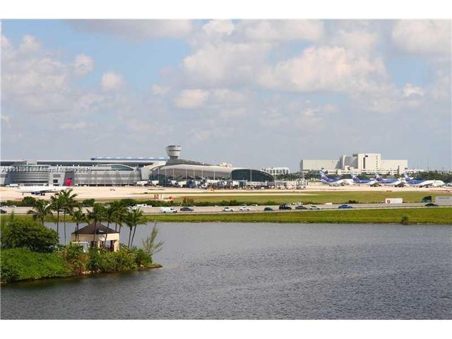 5085 NW 7th St 602, Miami, FL 33126