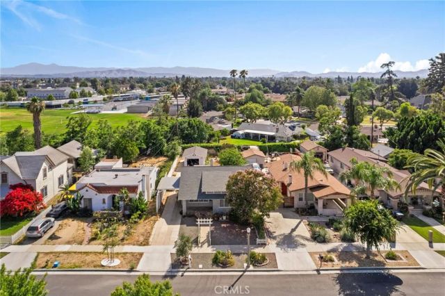3658 Hoover Street, Riverside, CA 92504