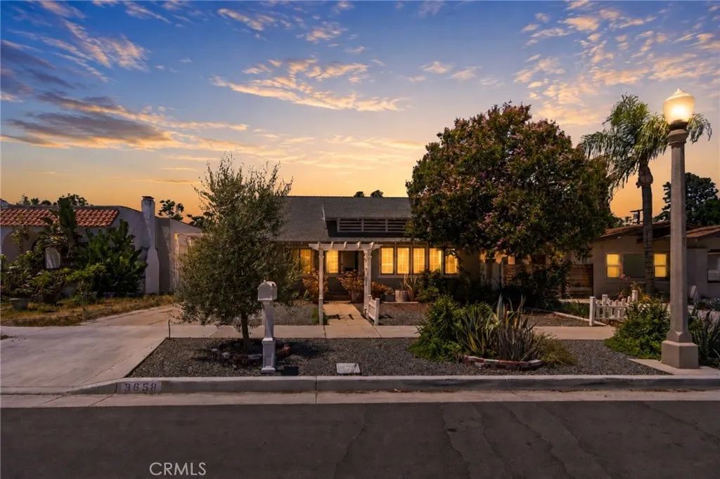 3658 Hoover Street, Riverside, CA 92504