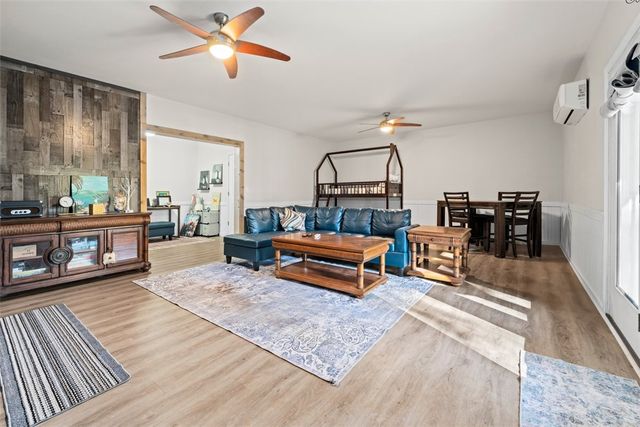 206 Elm Drive, Westminster, SC 29693