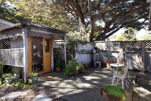 1103 Kenet Place, Pacific Grove, CA 93950