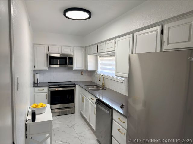 6737 S Peoria Avenue C116, Tulsa, OK 74136