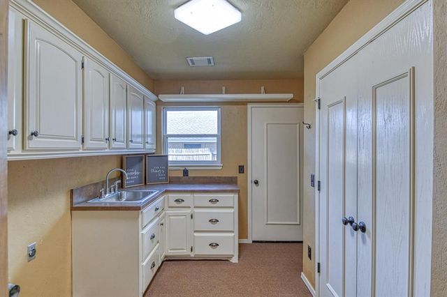 6413 S Dewey Avenue, Oklahoma City, OK 73139