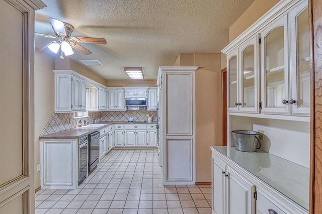 6413 S Dewey Avenue, Oklahoma City, OK 73139