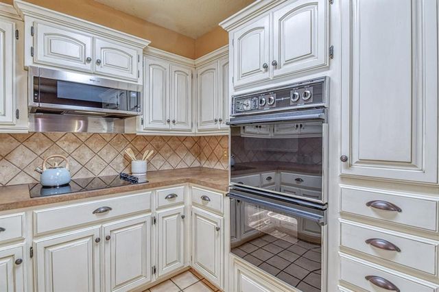 6413 S Dewey Avenue, Oklahoma City, OK 73139