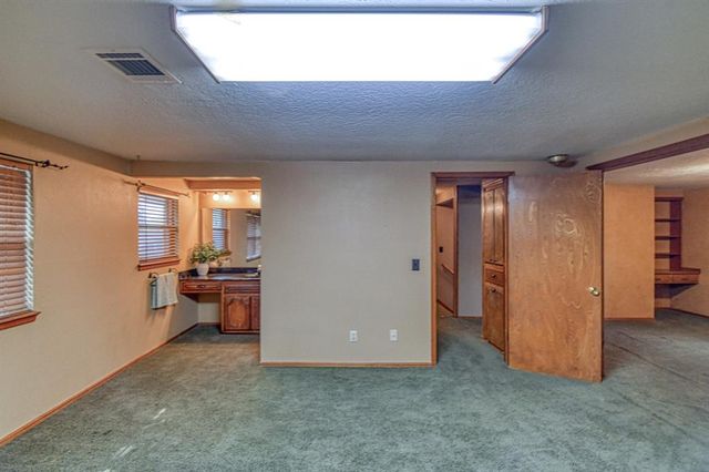 6413 S Dewey Avenue, Oklahoma City, OK 73139