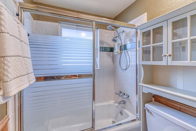 6413 S Dewey Avenue, Oklahoma City, OK 73139