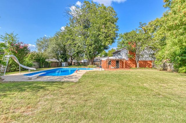 6413 S Dewey Avenue, Oklahoma City, OK 73139