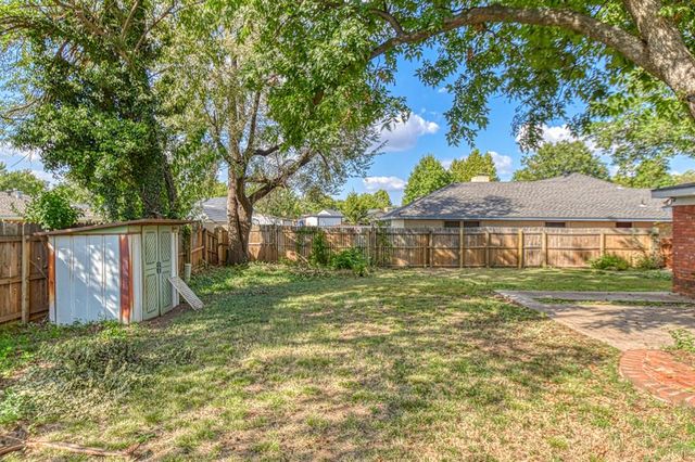 6413 S Dewey Avenue, Oklahoma City, OK 73139