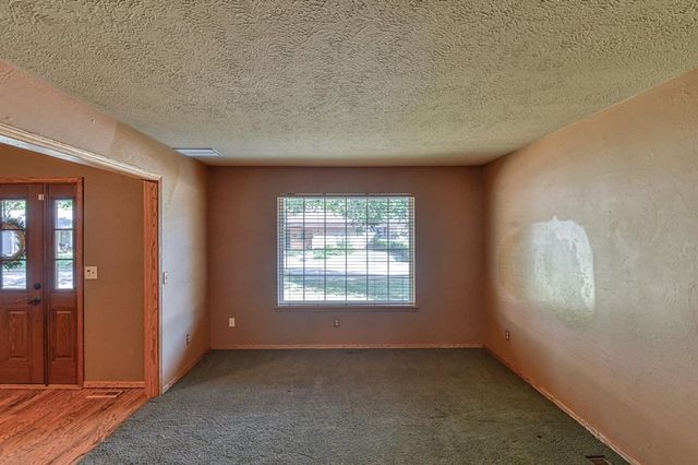 6413 S Dewey Avenue, Oklahoma City, OK 73139