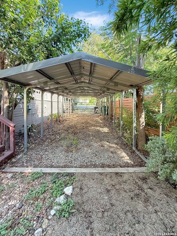 608 E MISTLETOE AVE, San Antonio, TX 78212