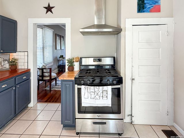 608 E MISTLETOE AVE, San Antonio, TX 78212