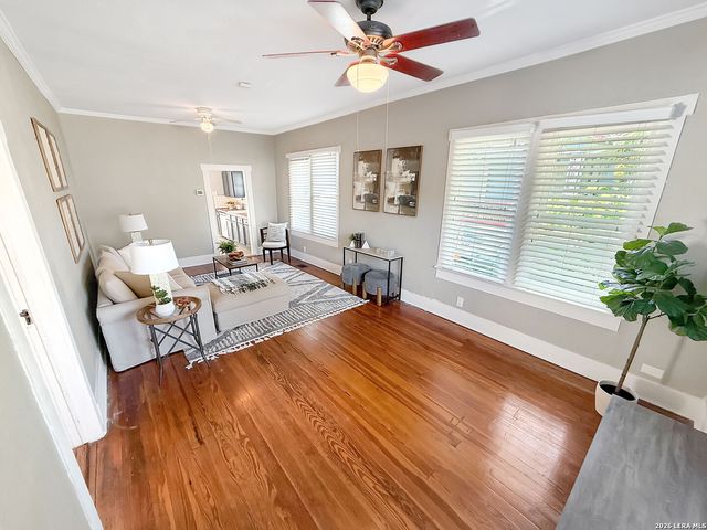 608 E MISTLETOE AVE, San Antonio, TX 78212