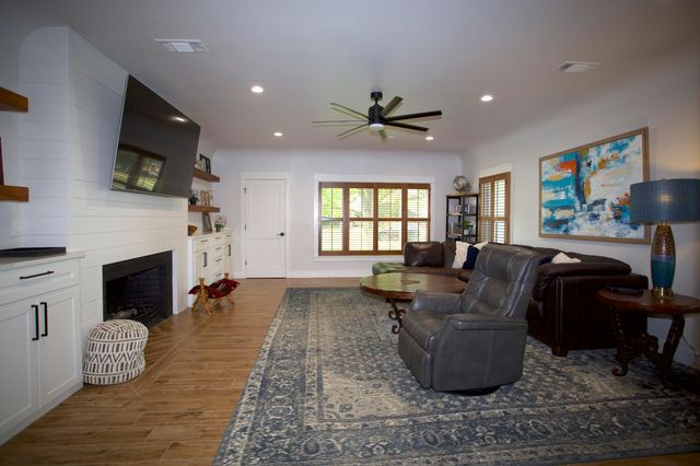 2515 W Avenue J, San Angelo, TX 76901