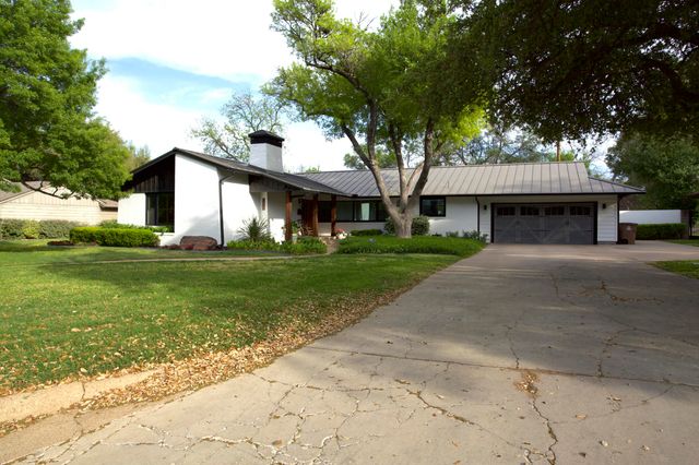 2515 W Avenue J, San Angelo, TX 76901