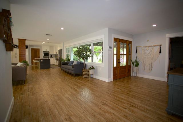 2515 W Avenue J, San Angelo, TX 76901