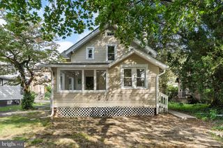 4 E HADDON AVE, Oaklyn, NJ 08107