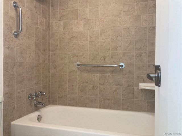 8060 E Girard Ave 805, Denver, CO 80231