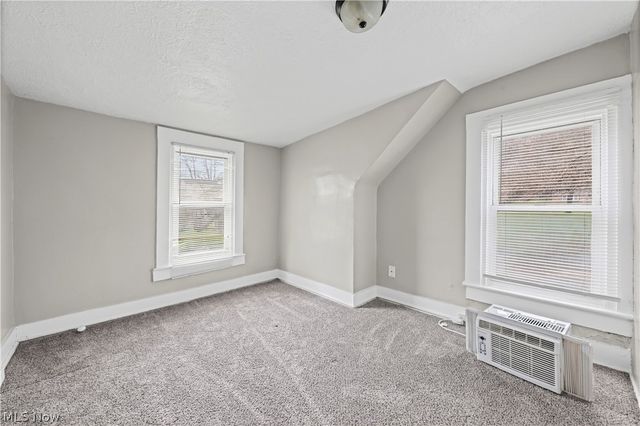 529 Bina Avenue, Akron, OH 44314