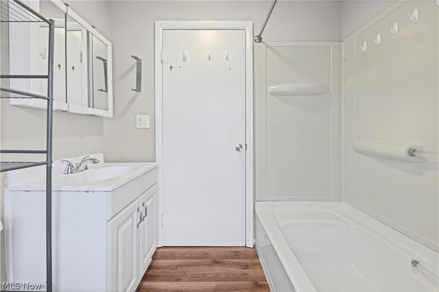 529 Bina Avenue, Akron, OH 44314