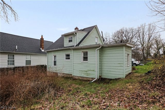 529 Bina Avenue, Akron, OH 44314