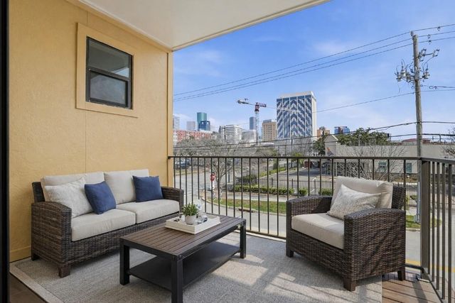 2301 Crawford Street, Houston, TX 77004