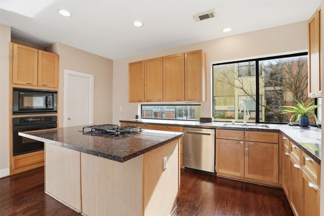 2301 Crawford Street, Houston, TX 77004