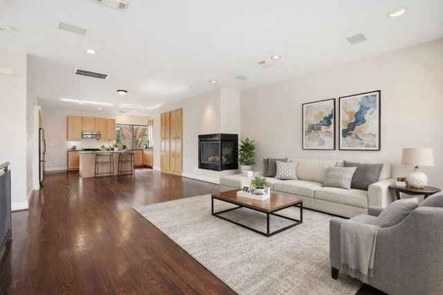 2301 Crawford Street, Houston, TX 77004