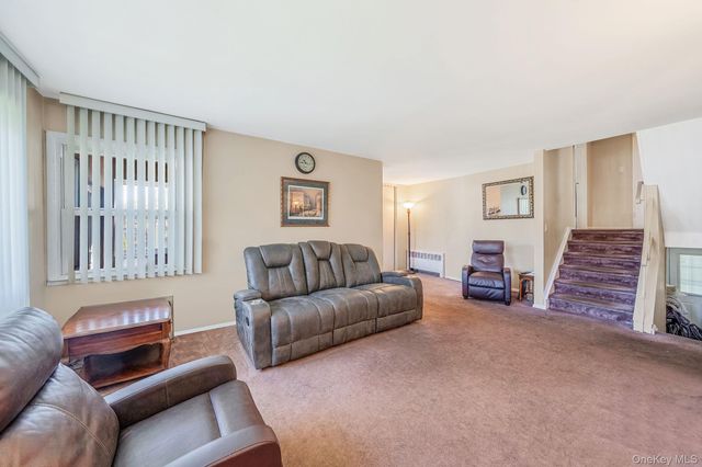 508 Davis Street, North Babylon, NY 11703