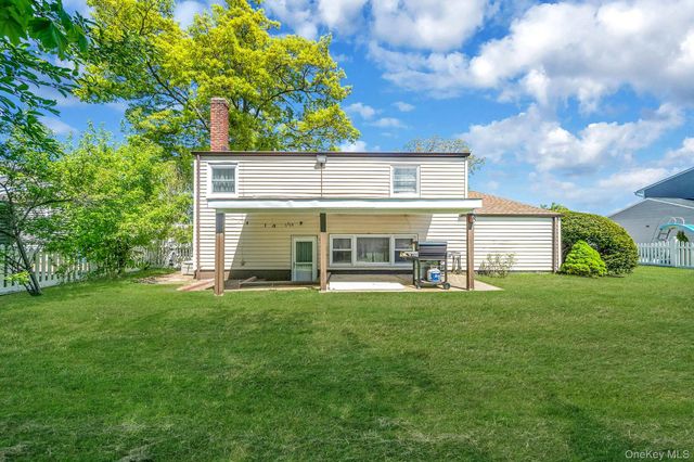 508 Davis Street, North Babylon, NY 11703