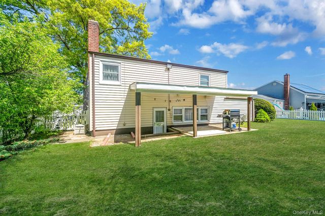 508 Davis Street, North Babylon, NY 11703