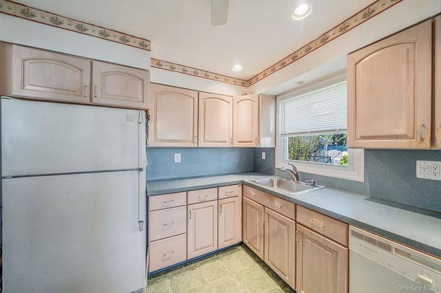 508 Davis Street, North Babylon, NY 11703