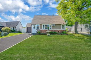 508 Davis Street, North Babylon, NY 11703