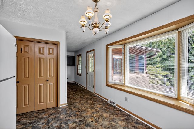 398 Pine Ridge Road, Winchester, KY 40391